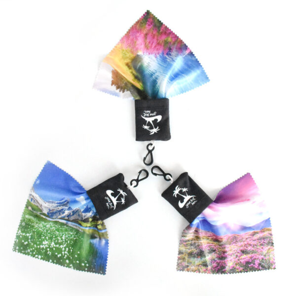 RPET Microfiber Cleaning Cloth Keychain - Image 2