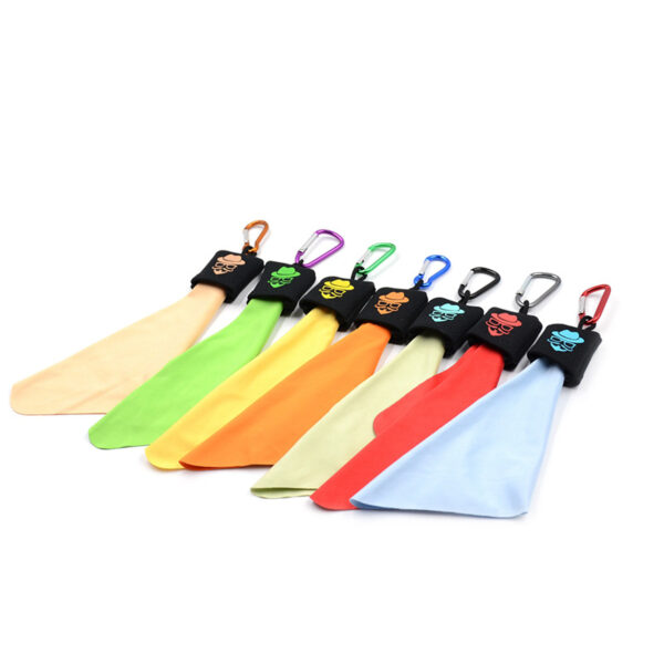 RPET Microfiber Cleaning Cloth Keychain - Image 4