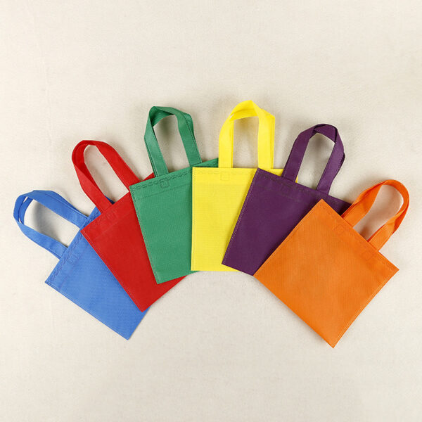 Non-Woven Candy Party Gift Bags - Plain & Cute - Image 3