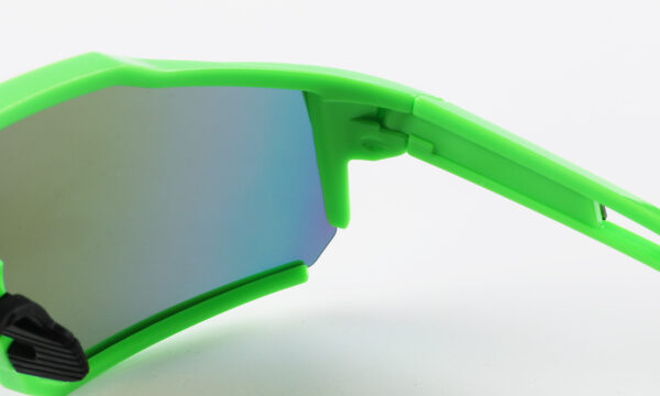 Stylish Sports Sunglasses for Cycling - Unisex - Image 5