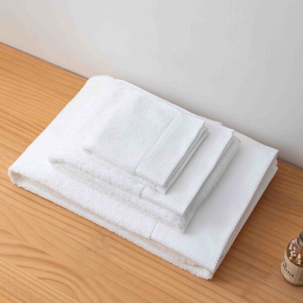 OEM 100% Cotton Sterile Gauze Swab Surgical Pads - Image 5