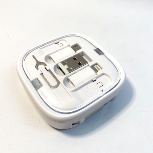 6-in-1 USB-C Cable Organizer with Fast Charge - Image 4