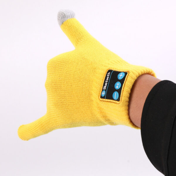 Bluetooth Winter Gloves with Built-in Speakers - Image 3