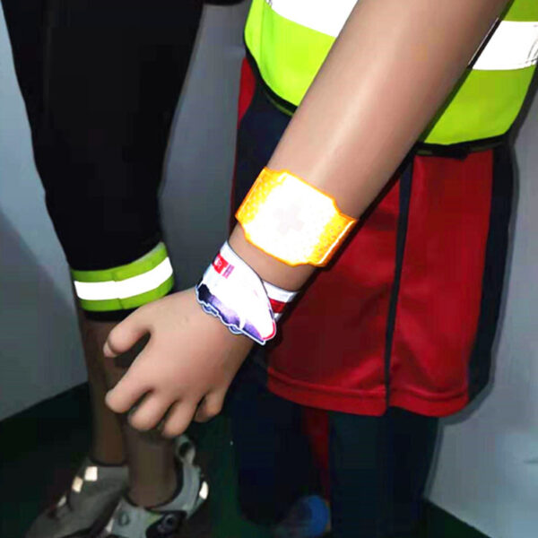 Reflective Night Running Armband & Wristband - Image 3