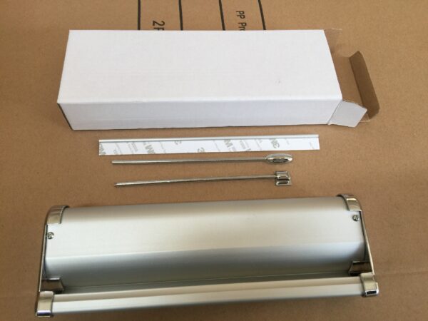 Mini A4/A3 Rollup Banner Stand: Retractable & Portable - Image 3