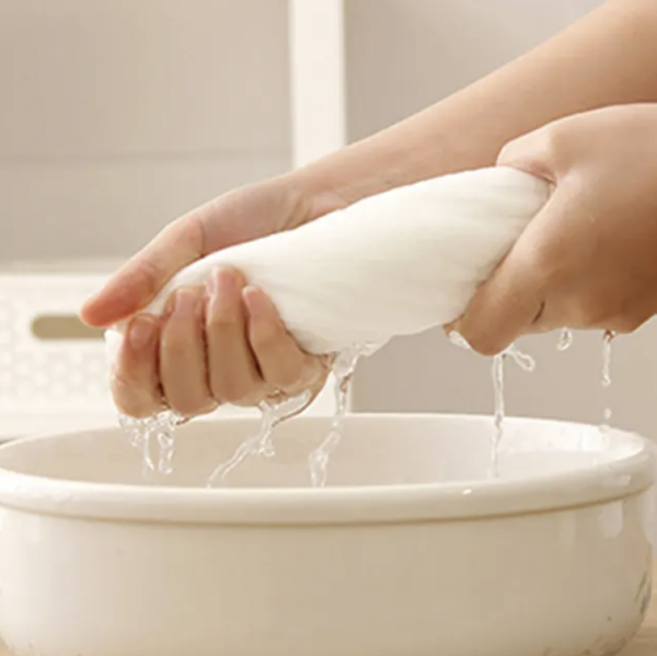 Disposable White 100% Cotton Spa Bath Towels - Image 3