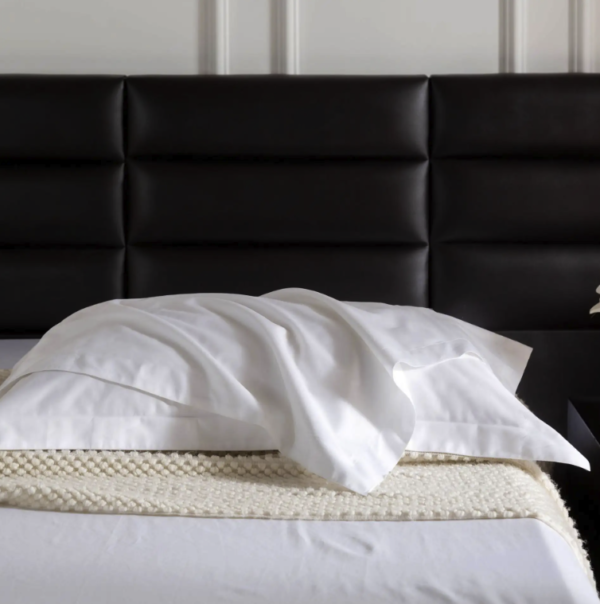 White 240TC 100% Cotton Hotel Bedding Set - Duvet Cover Linens - Image 3